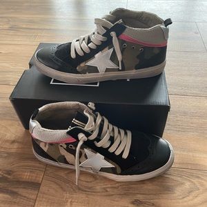 New in box mid top camo sneaker Vici Dolls